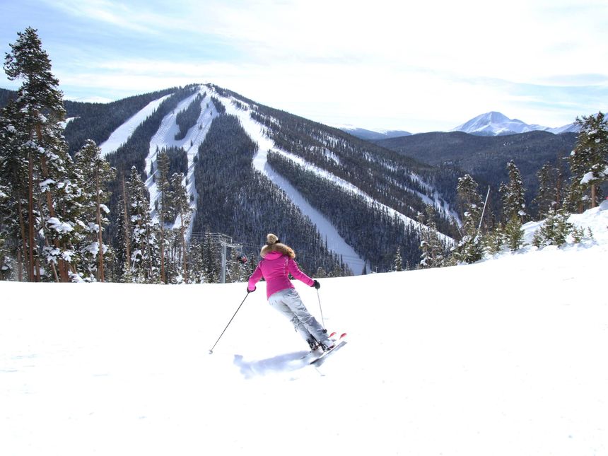 skiing at keystone