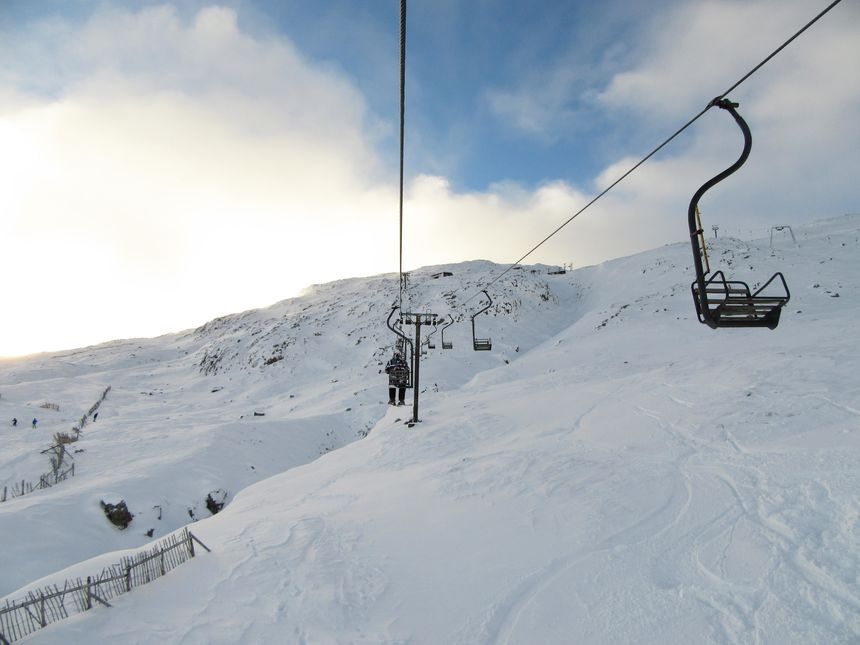 single seat cliffhanger chair mid mountain glencoe mountain