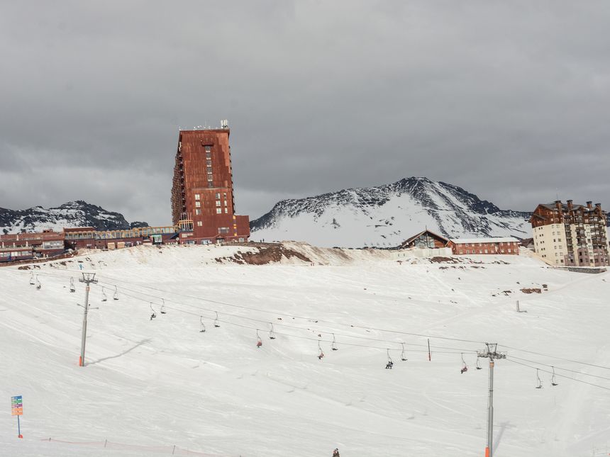 lodging and chairlift Valle Nevado ski resort