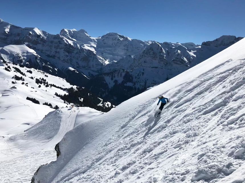 ski from Avoriaz over to Les Crosets
