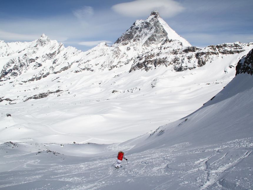 off piste skiing Cervinia Zermatt Switzerland