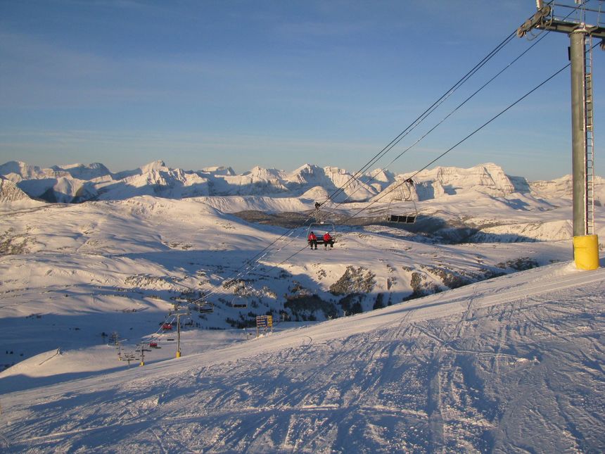 views of canadian rockies skiing Banff Sunshine