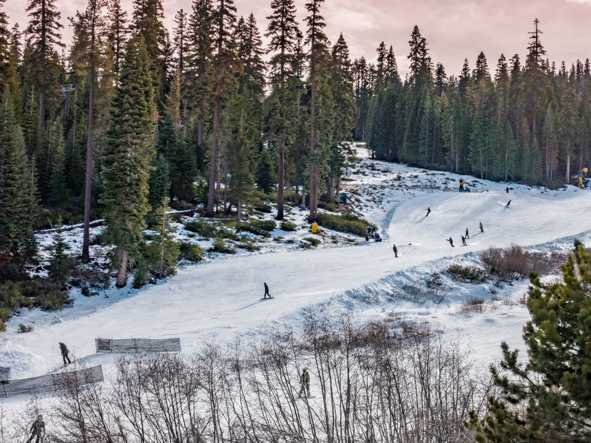5 Best Ski Resorts in California, 2022/23